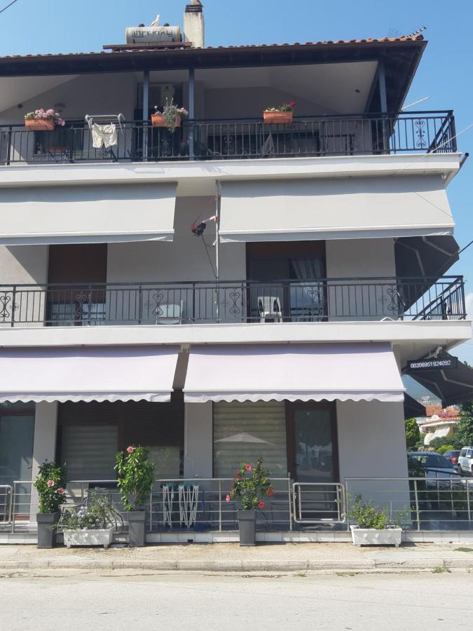 Soula'S Sunshine Big Apartment Неа Карвали Екстериор снимка